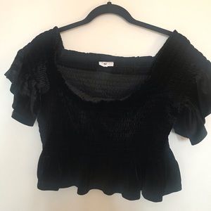 Cute black crop top